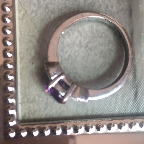 ❤️Gorgeous Amethyst Ring with Pave CZ Stones - Picture 7 of 9